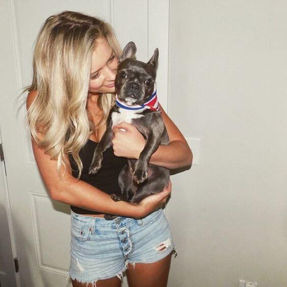 Reagan Agee with a Frenchie