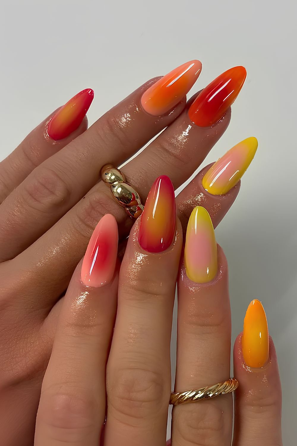 Aura mani in tropical colors