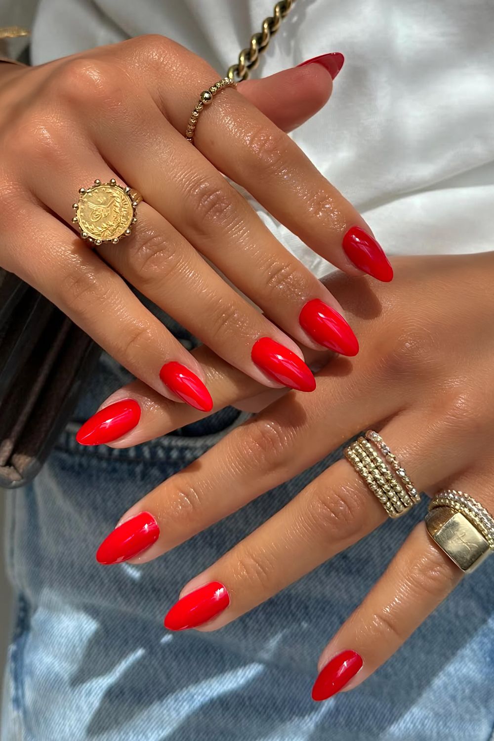 Bright red solid mani