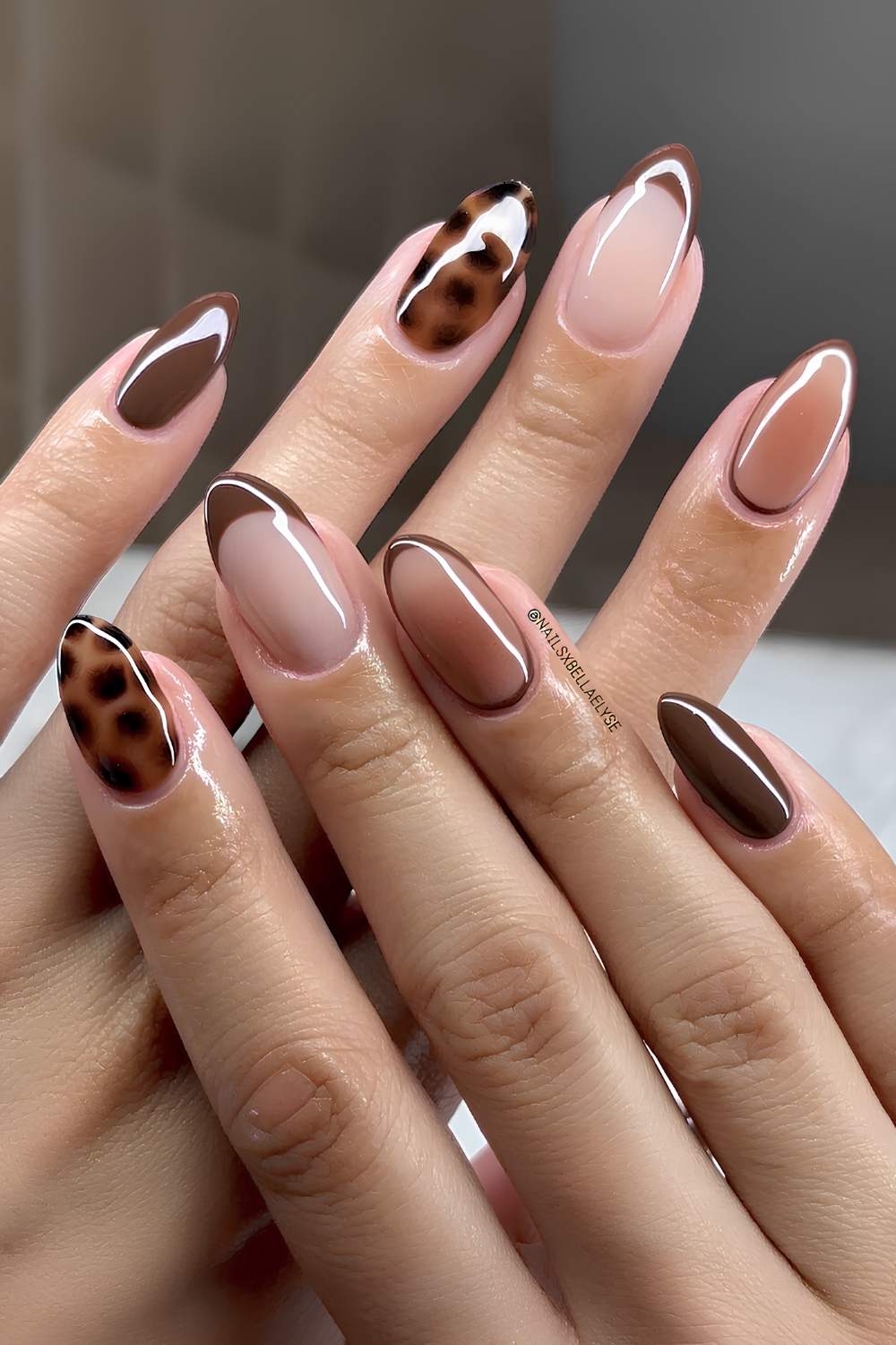 Brown manicure with tortie shell details