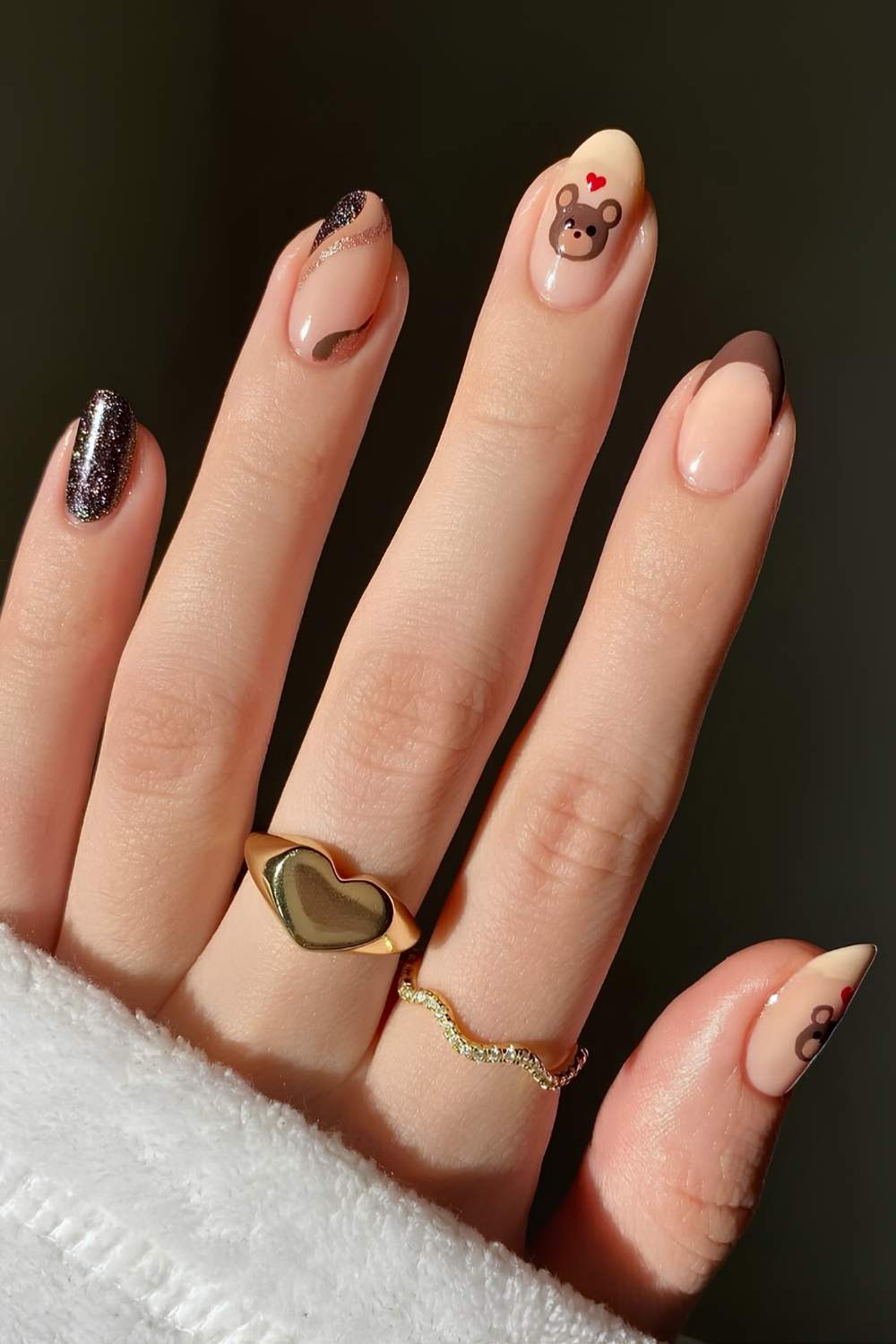 Brown nails with glitter and teddy bear art