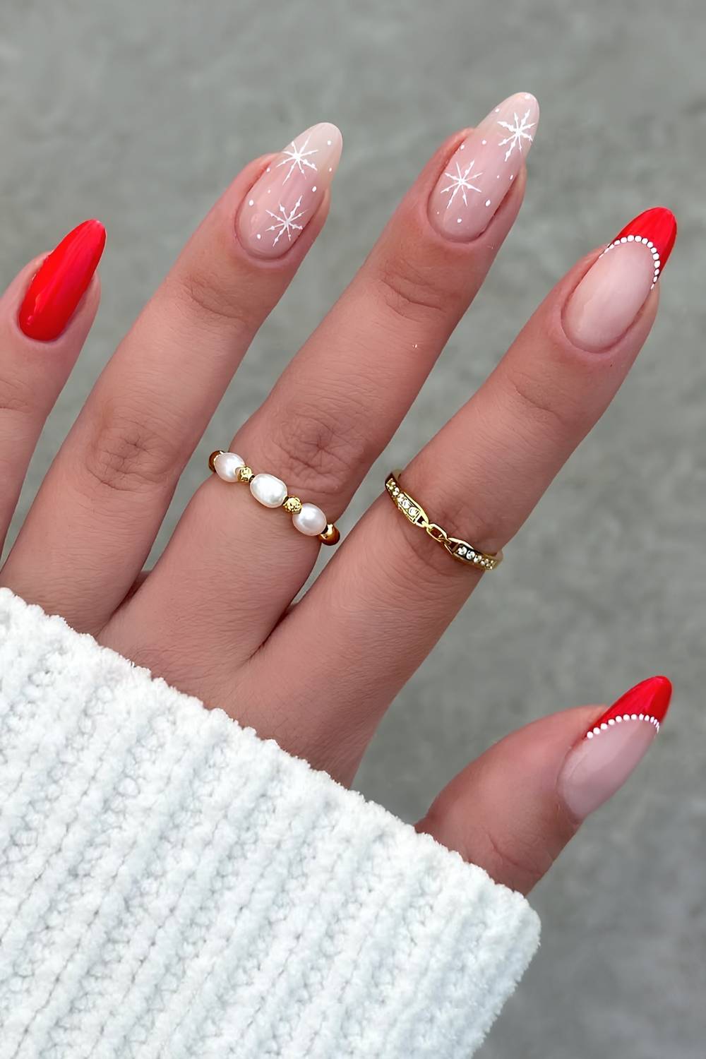 Classic red manicure with snow art