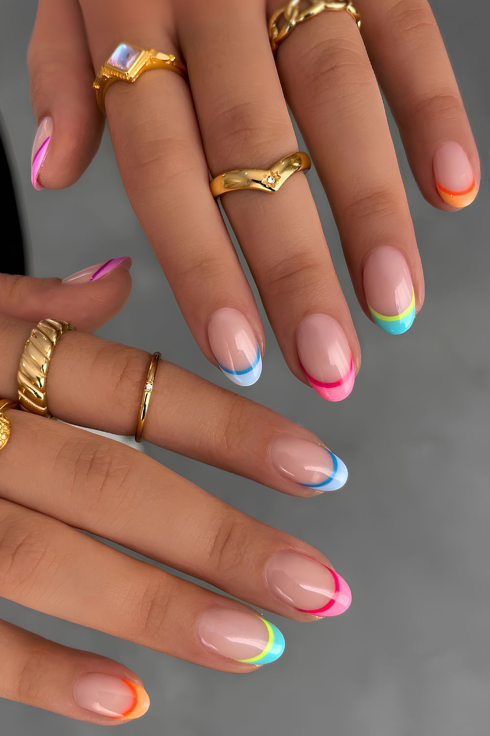Colorful outlined French tip manicure