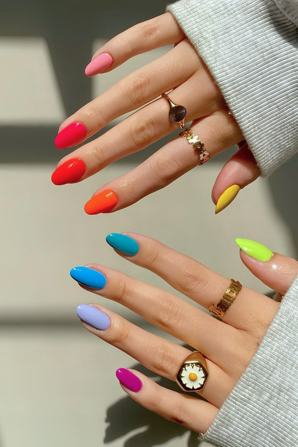 Colorful solid nails
