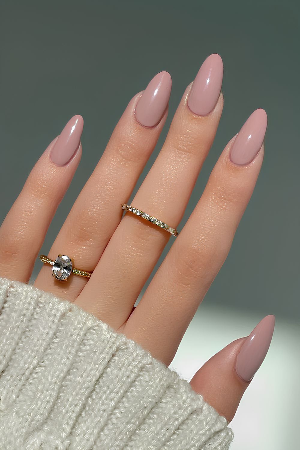 Creamy mauve manicure