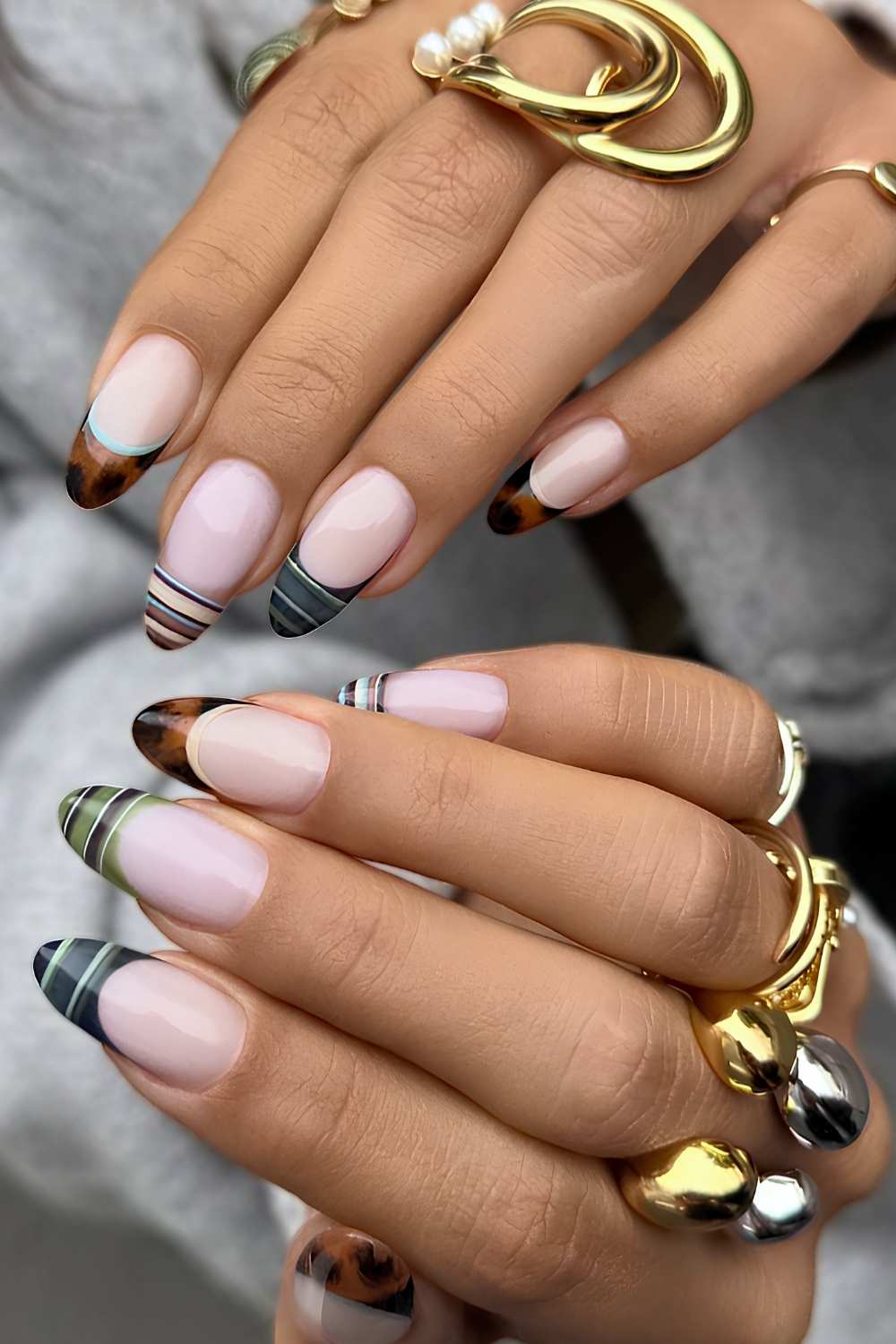French nails with stripes and tortie shell