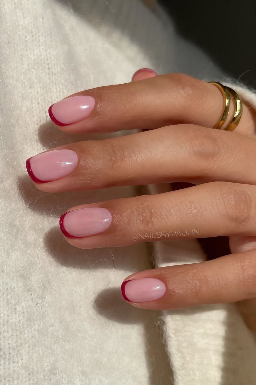 Glittery dark red micro French tips