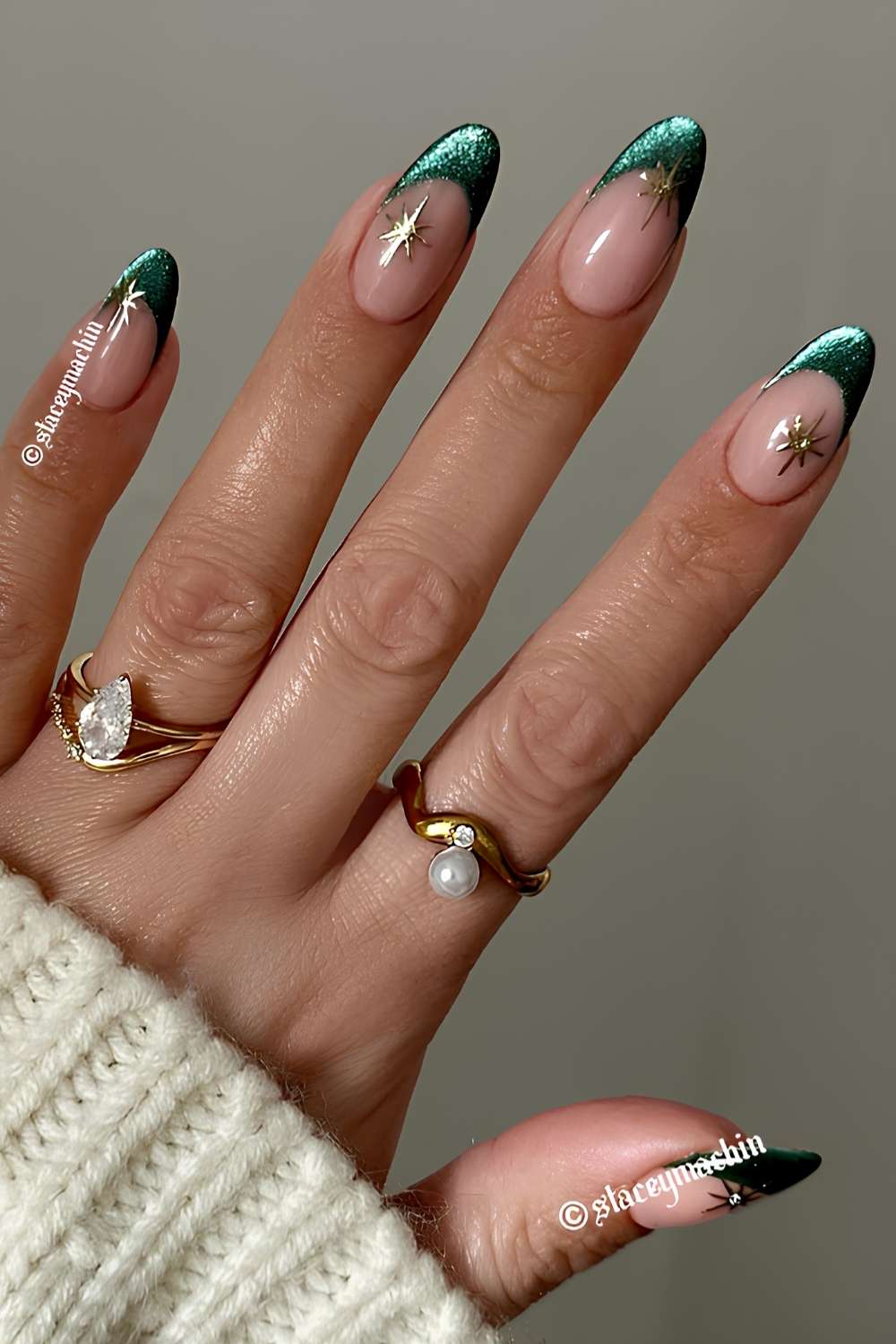 Green velvet French nails with stars