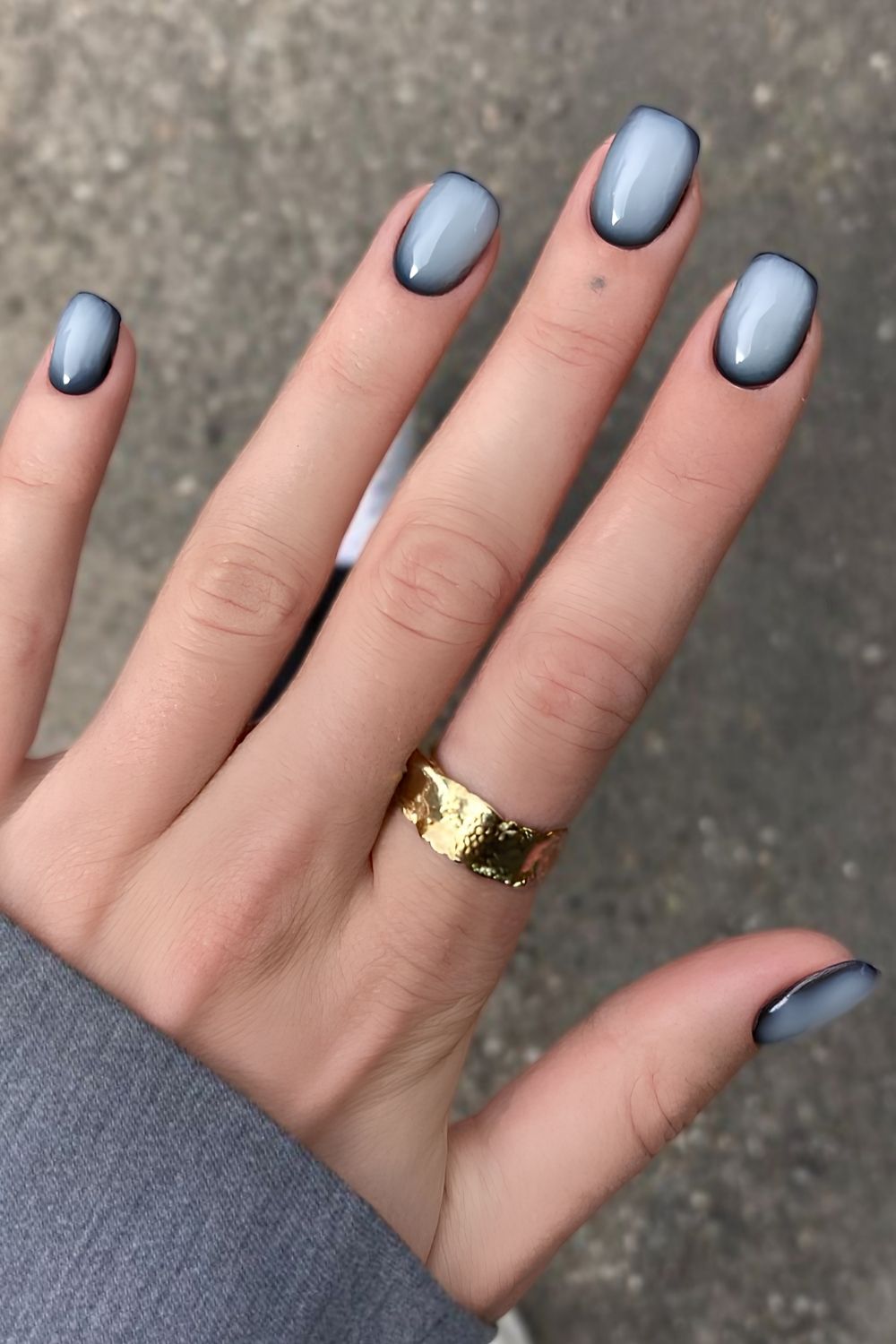 Light blue and black aura mani