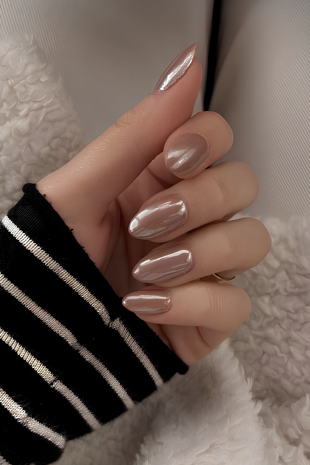 Mocha Mousse chrome manicure