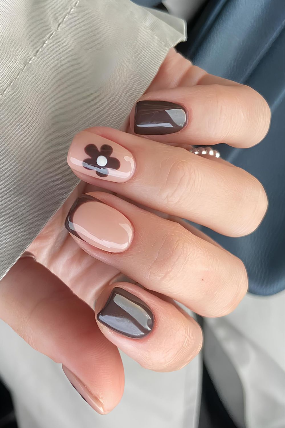 Neutral and brown floral mani