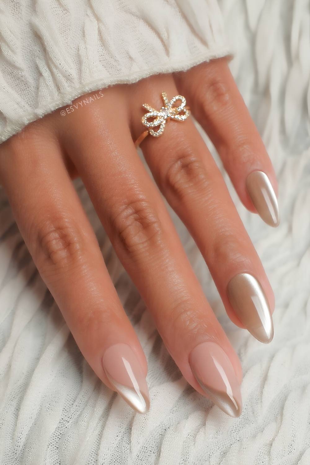 Neutral cat eye nails with negative space accent