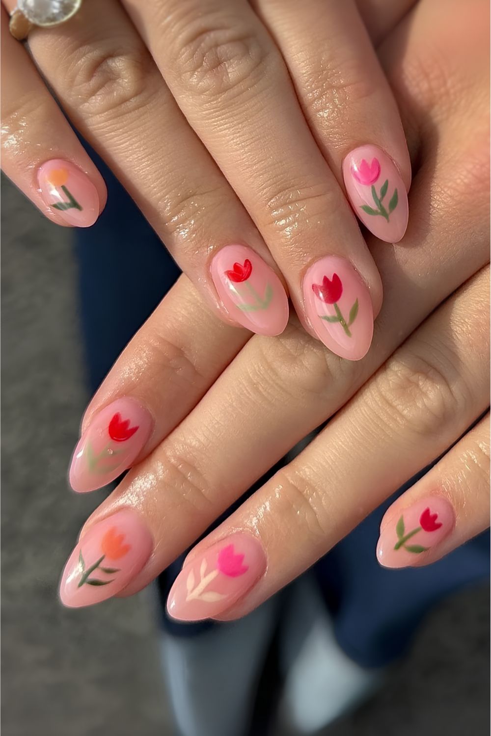 Pink jelly nails with tulip art