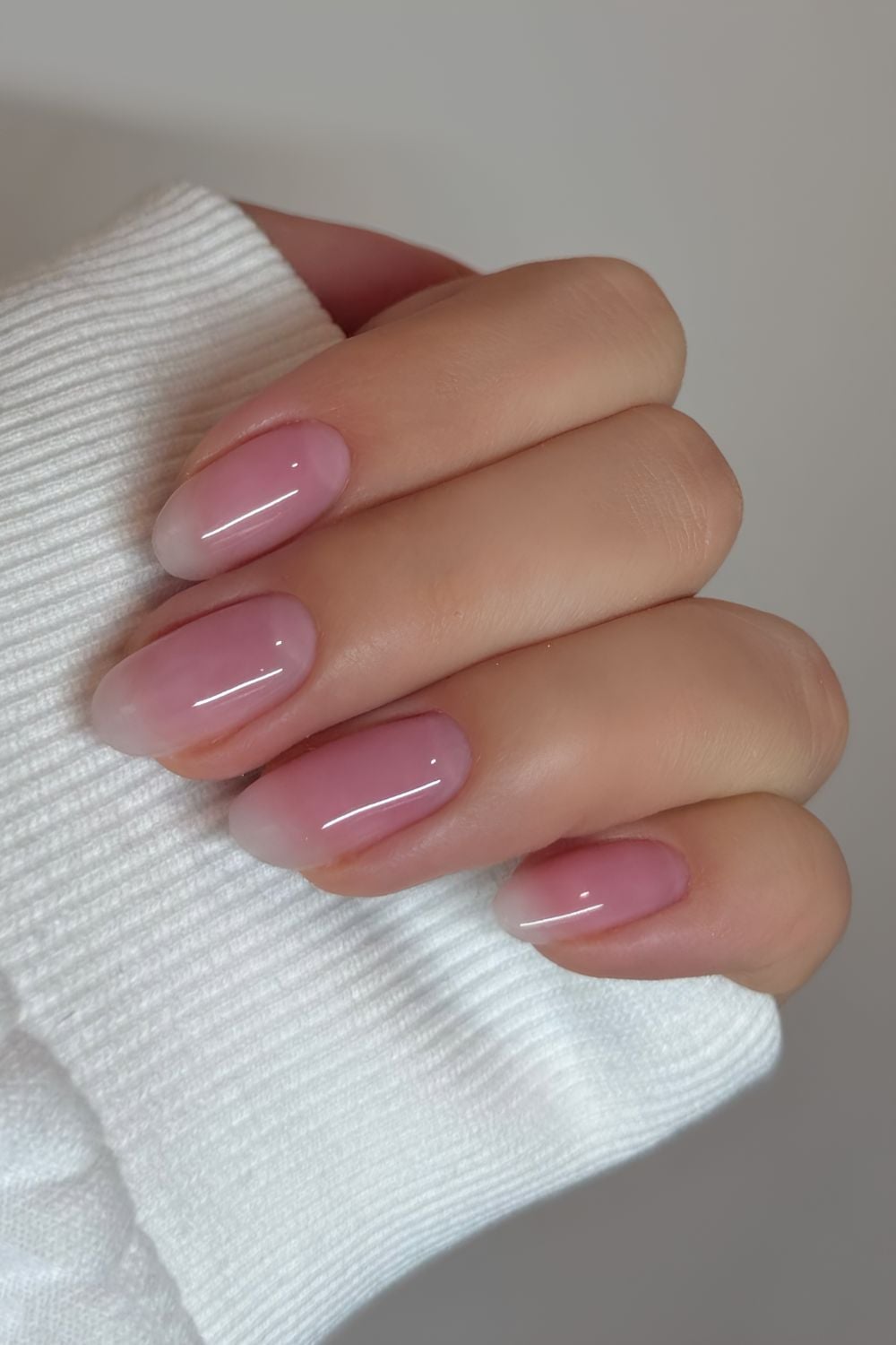 Pink watery manicure