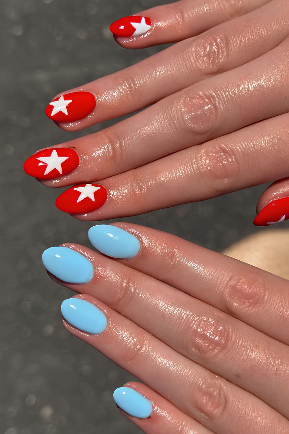 Red and light blue nails with stars