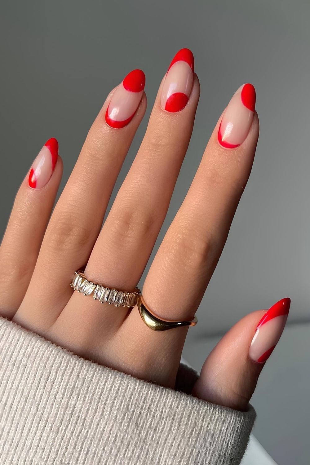 Red nails with negative space