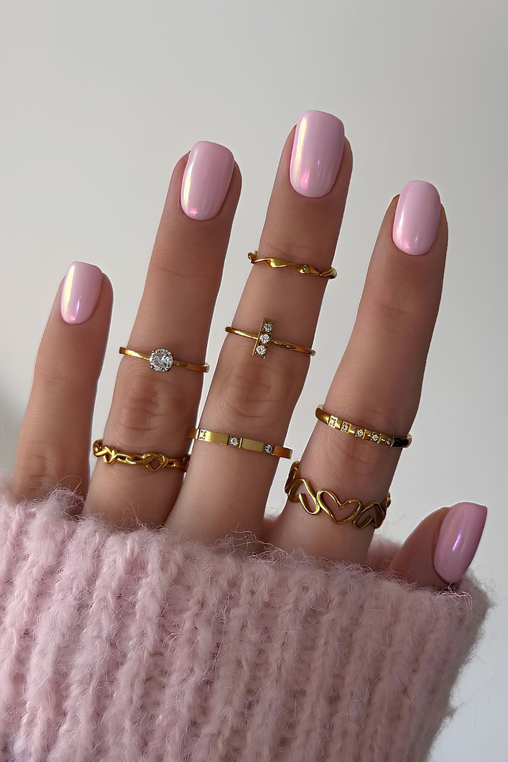 Short pink chrome mani