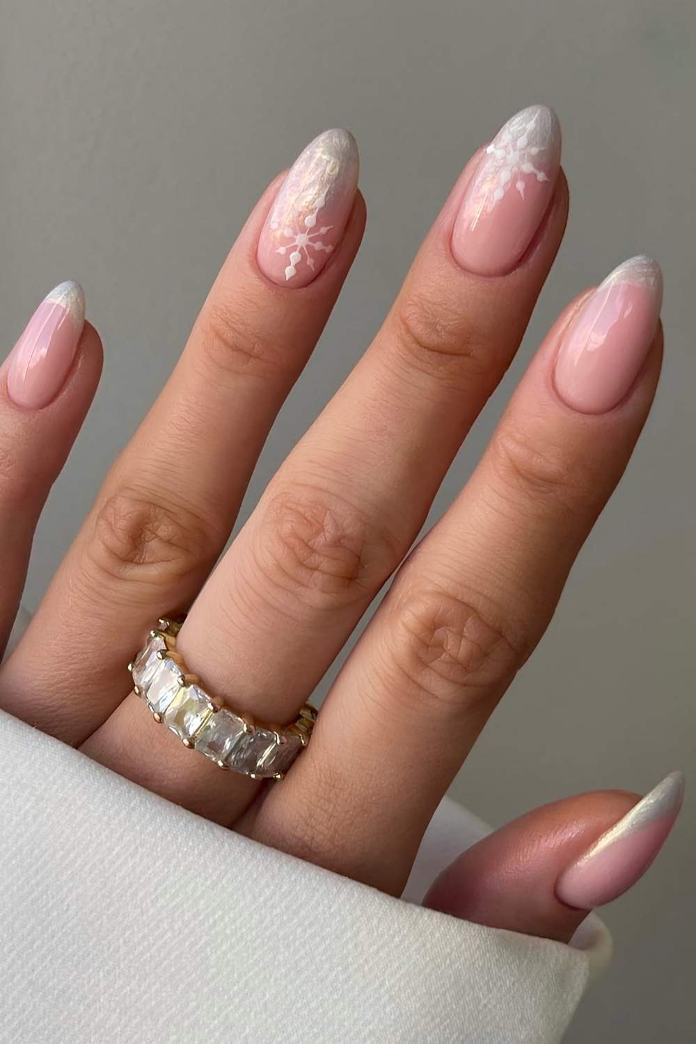 Silver ombre mani with snowflakes