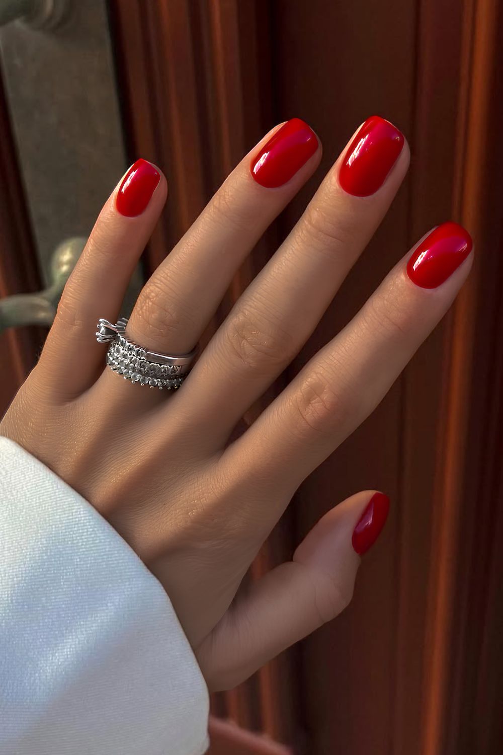 Solid classic red manicure