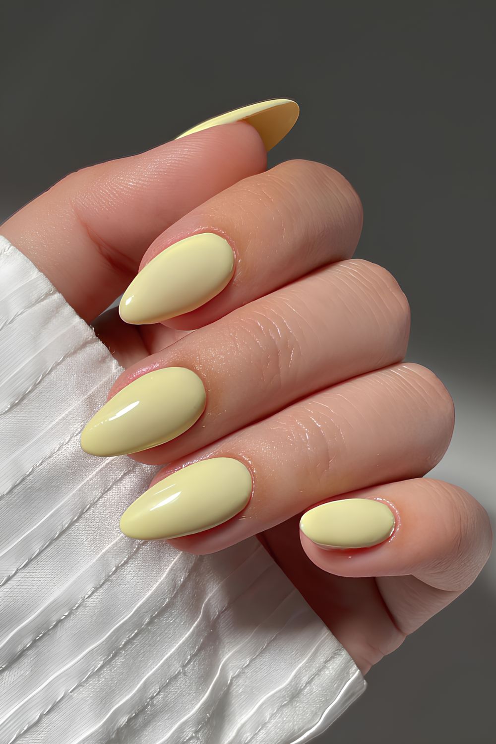 Solid nails in light yellow color