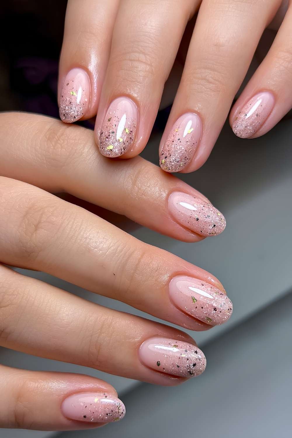 Sparkly ombre manicure